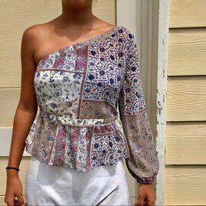One shoulder Boutique Top